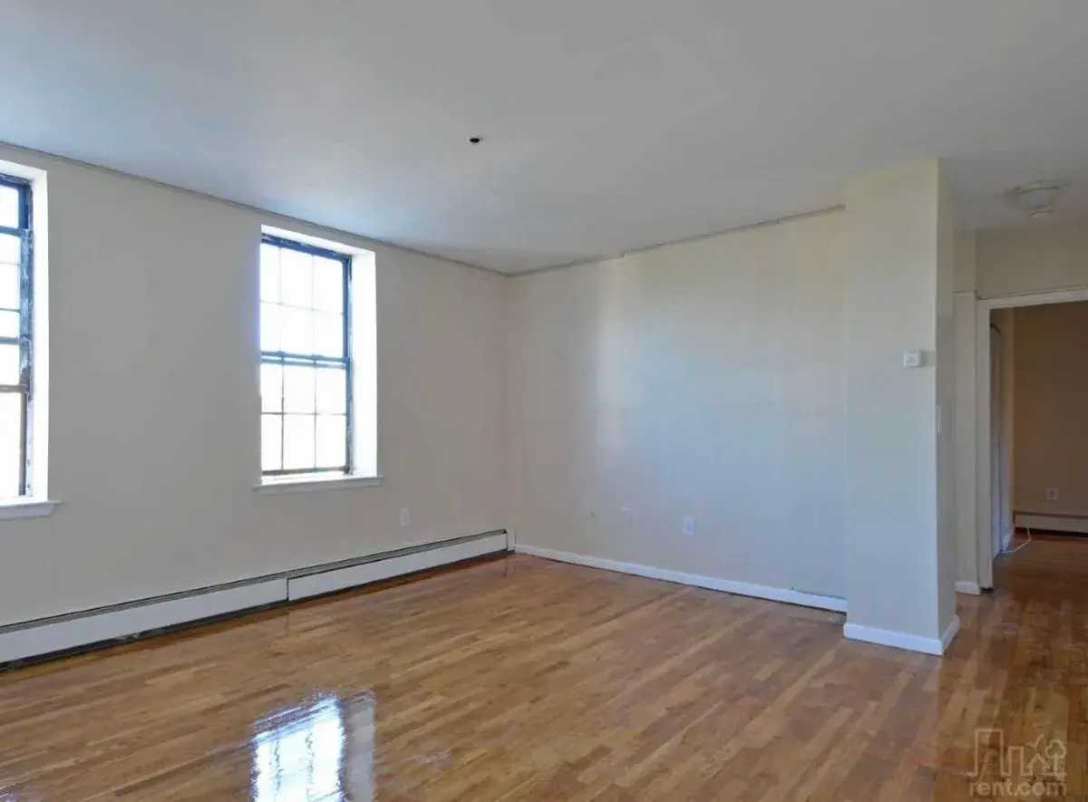 9 HEDDEN TERRACE, UNIT 2C, NEWARK