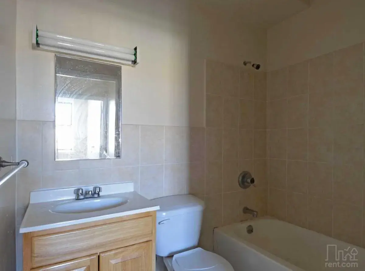 9 HEDDEN TERRACE, UNIT 2C, NEWARK