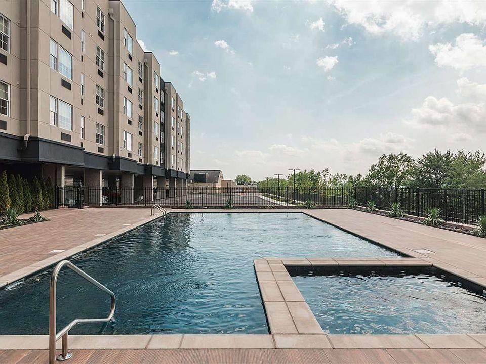 520 CLIFF STREET UNIT 303 FAIRVIEW NJ 07022