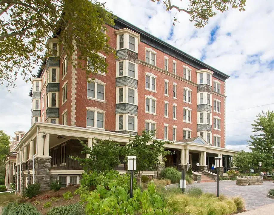319 WEST CHELTEN AVENUE UNIT 401 DELMAR