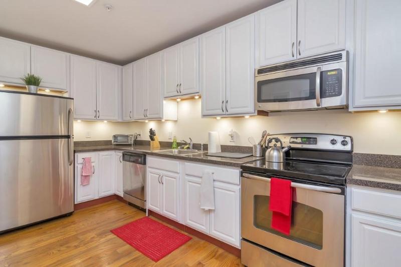 448 Palisade Ave, 105, Cliffside Park, NJ 07010