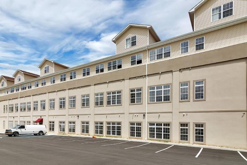 2 John St, 107, Haledon, NJ 07508