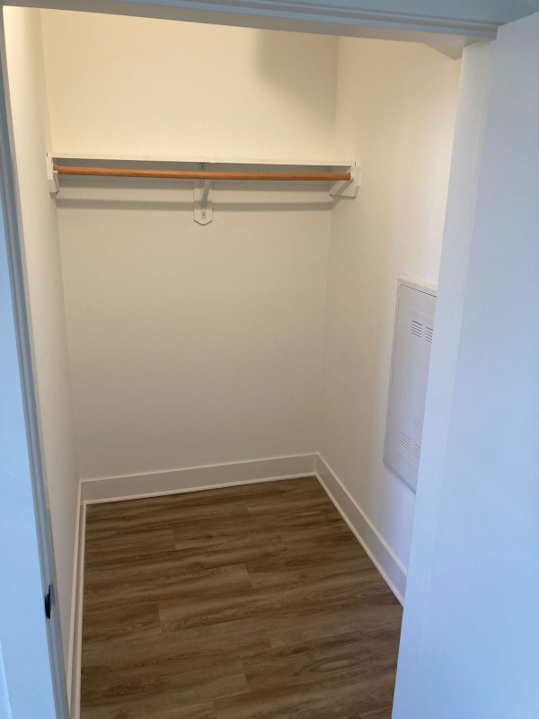 520 CLIFF STREET, 216, FAIRVIEW, NY 07022