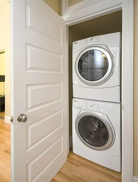 319 WEST CHELTEN AVENUE, UNIT 205, DELMAR