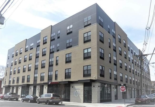 590 Bergen Ave, G2, Jersey City, NJ 07304