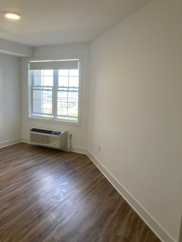 520 CLIFF STREET, 216, FAIRVIEW, NY 07022