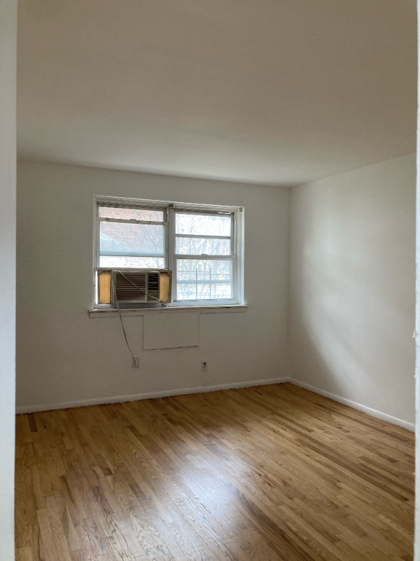 590 Bergen Ave, G4, Jersey City, NJ 07304
