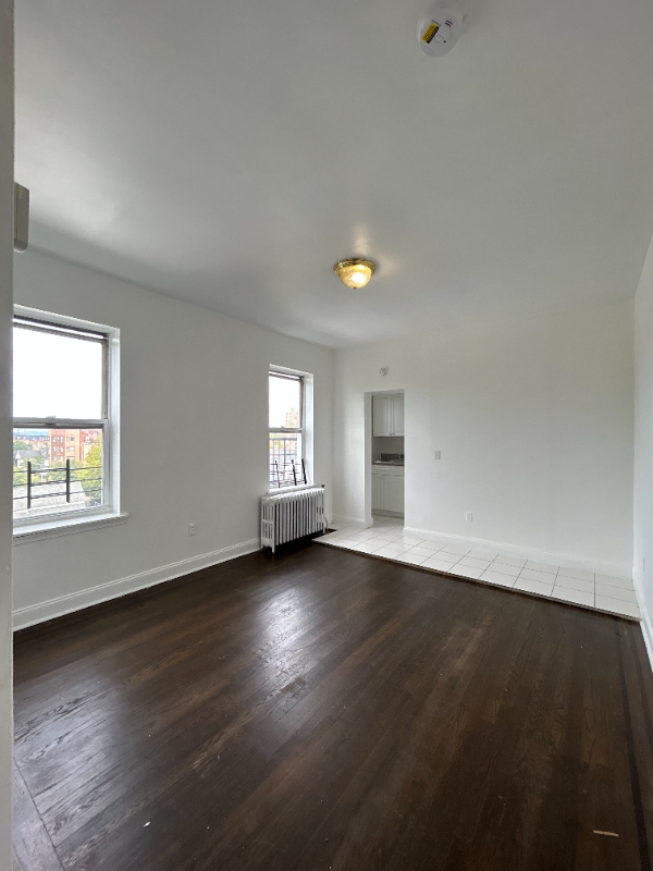 35 KENSINGTON AVENUE , UNIT E2, JERSEY CITY