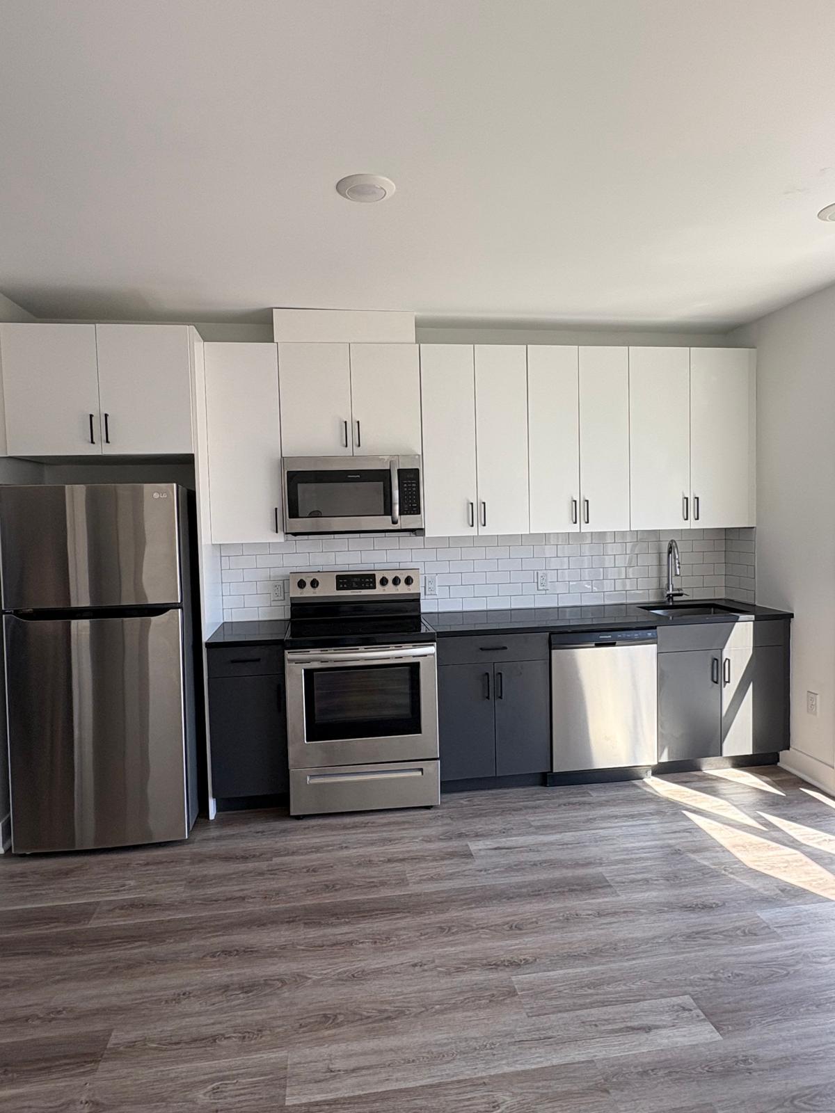 330 Cecil B Moore Ave, 401