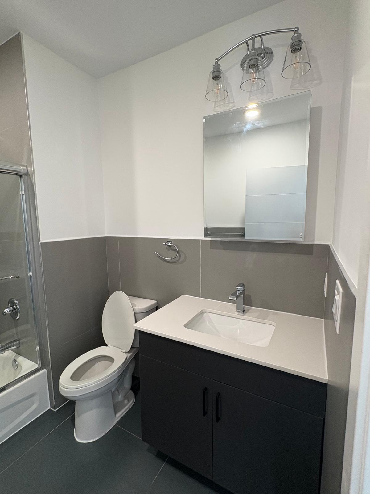 330 Cecil B Moore Ave, 401