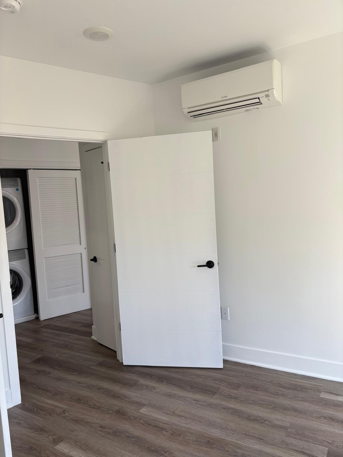 330 Cecil B Moore Ave, 401