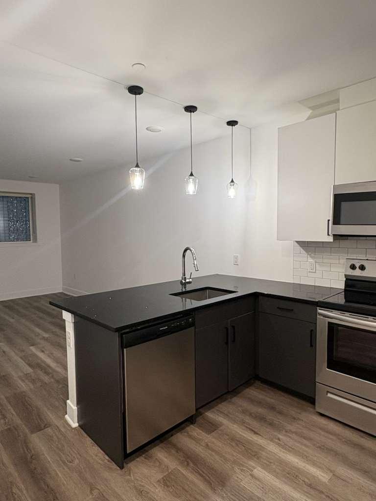 330 Cecil B Moore Ave, 211, Philadelphia, PA 19122