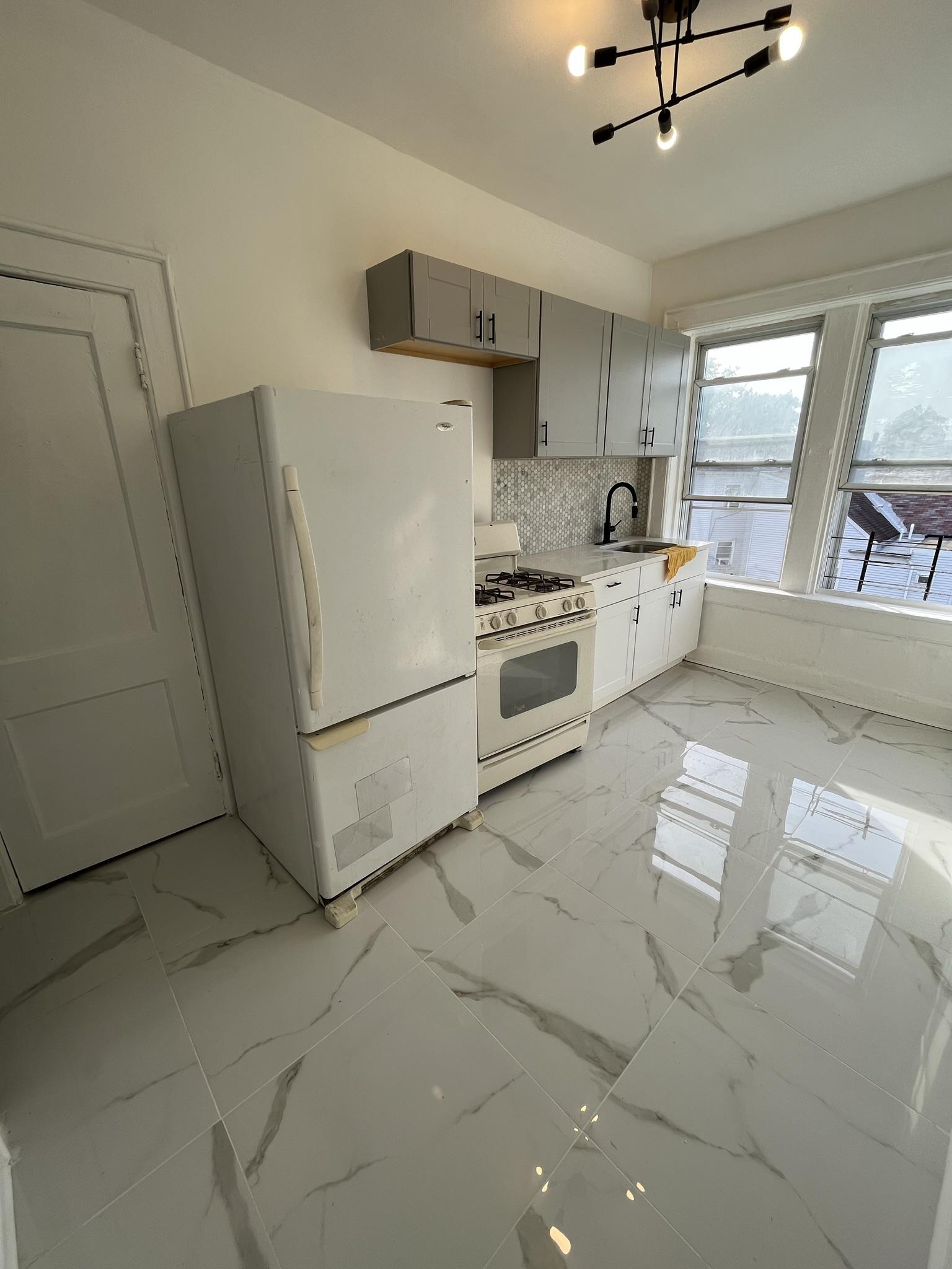 759 Highland Ave UNIT H14