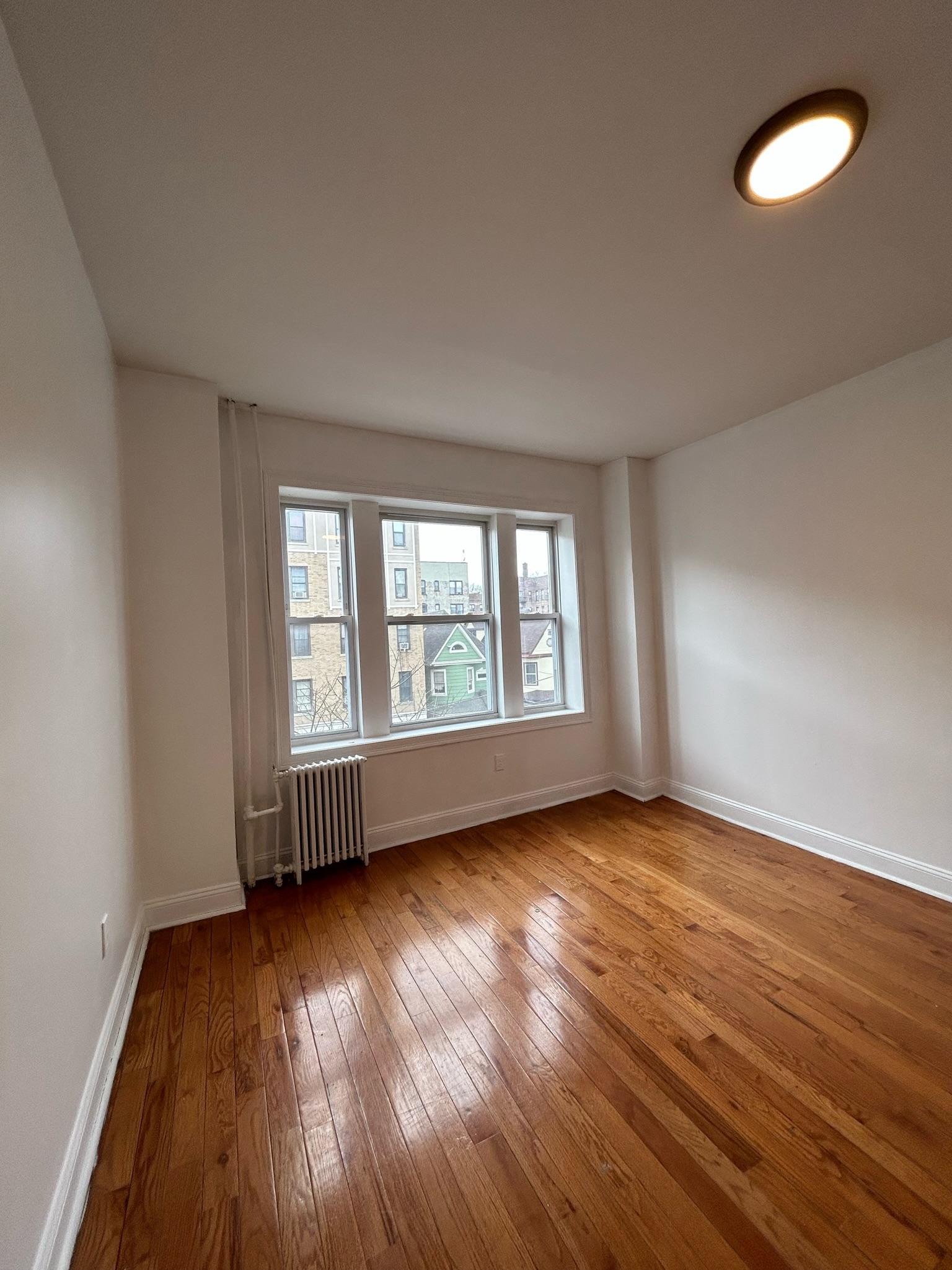 10 Osborne Ter #3B, Newark, NJ 07108