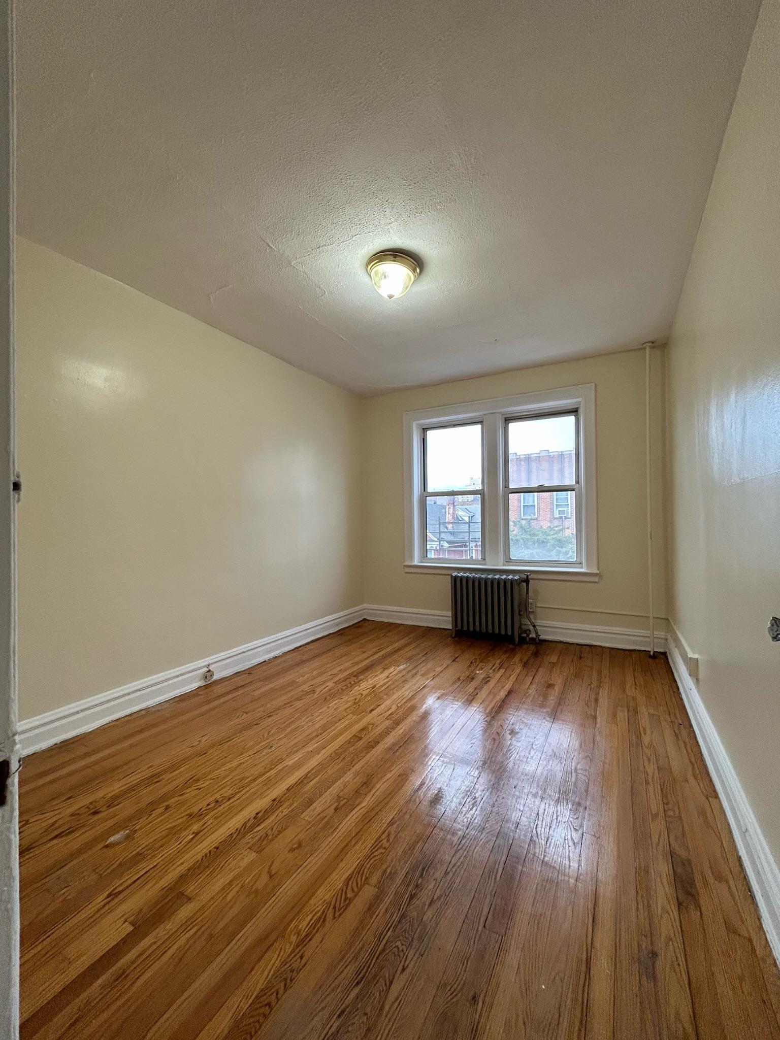 35 Kensington Ave, C4, Jersey City, NJ 07304