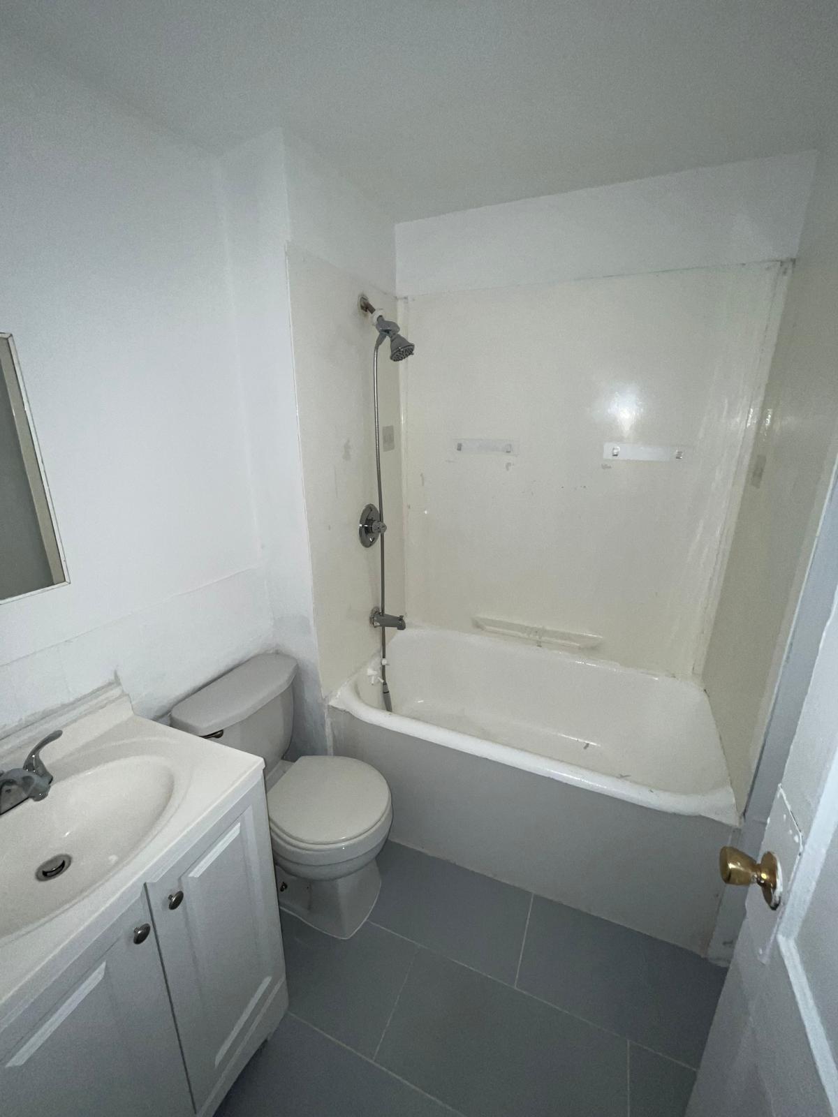 10 OSBORNE TERRACE, UNIT 5J, NEWARK.