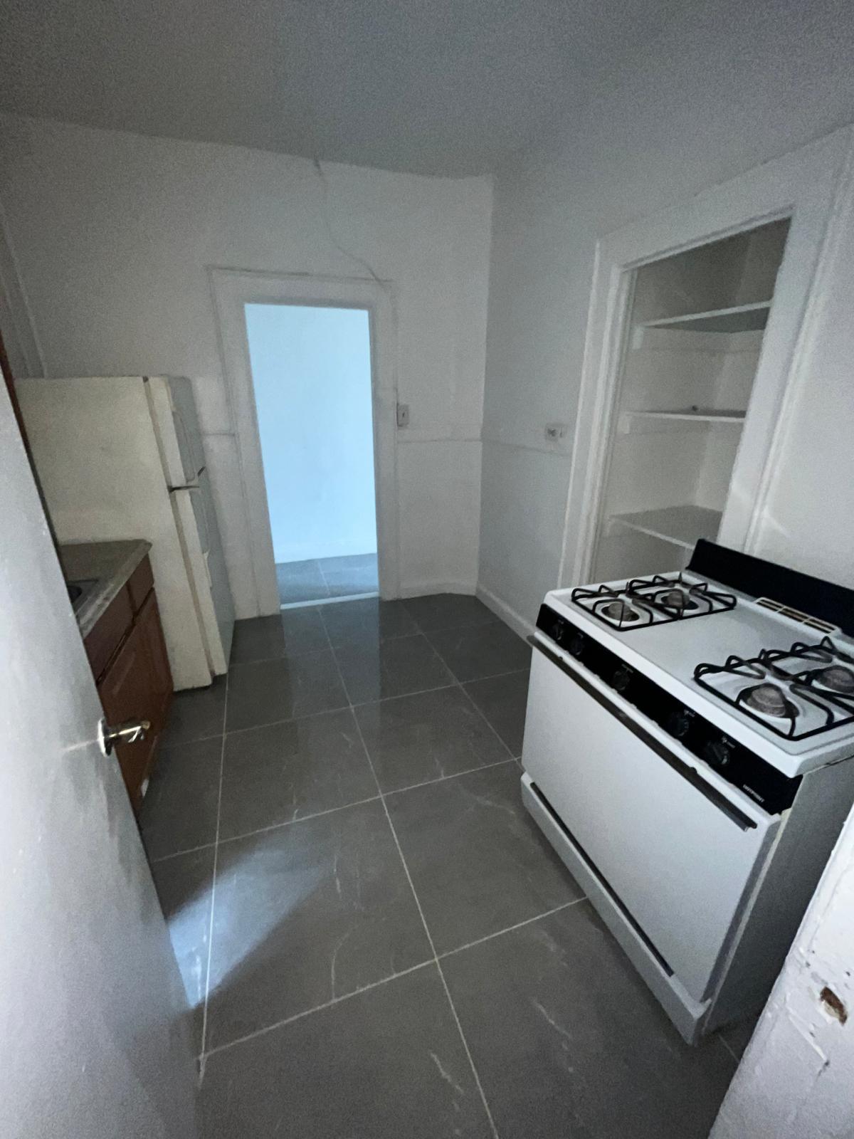 10 OSBORNE TERRACE, UNIT 5J, NEWARK.