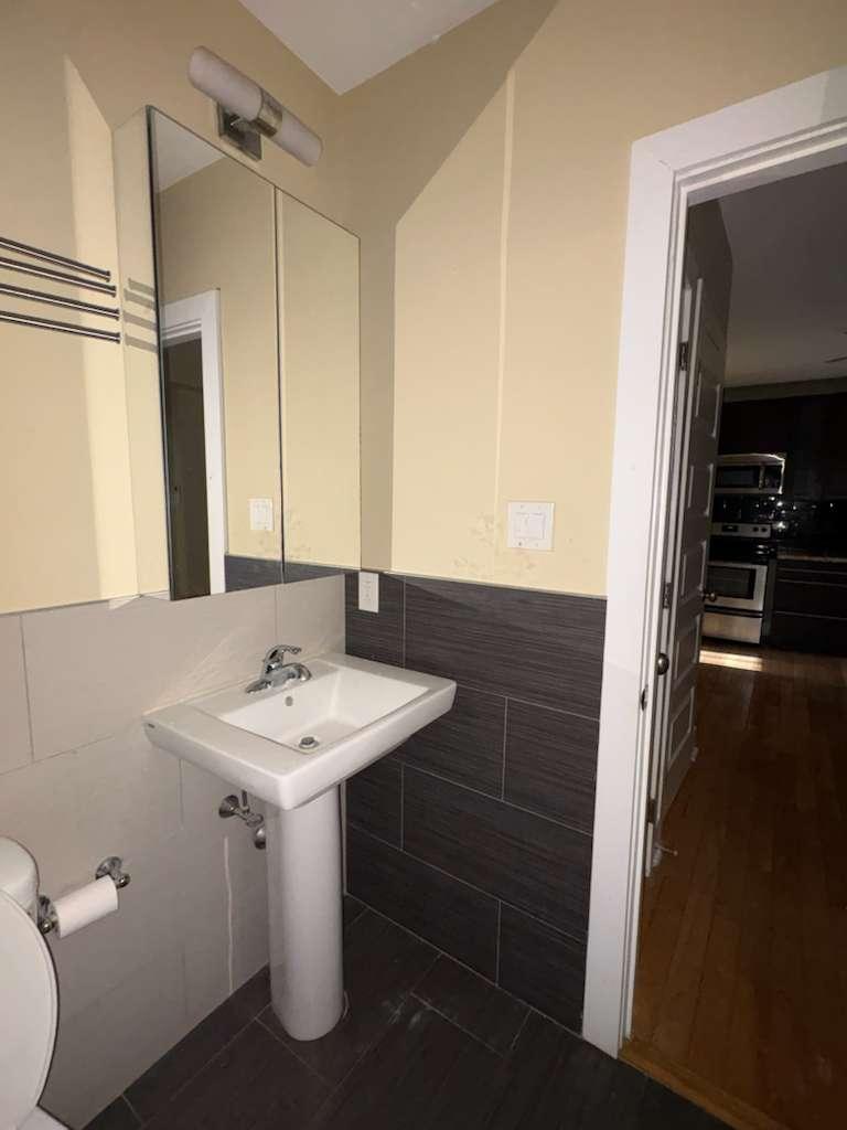 319 W Chelten Ave, G04, Philadelphia, PA 19144