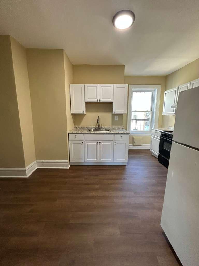 168 S Clinton St, D9, East Orange, NJ 07018