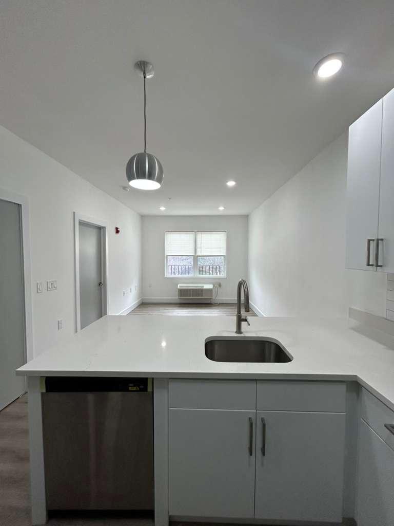 1127-1135 STUYVESANT, 204, IRVINGTON, NJ 07111