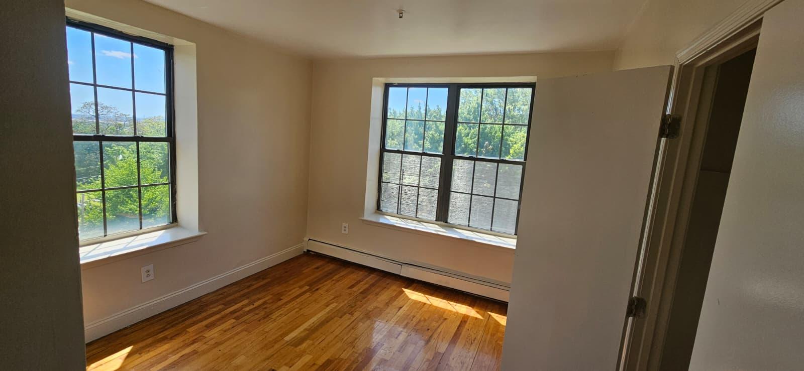 10 Osborne Ter # 4C Newark, NJ 07108