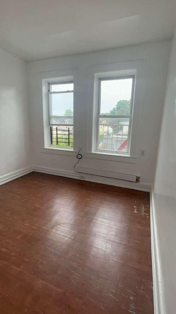 520 CLIFF STREET UNIT 303 FAIRVIEW NJ 07022