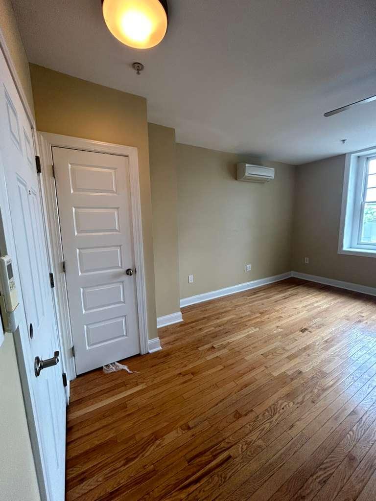 319 W Chelten Ave 305, Philadelphia, PA 19144