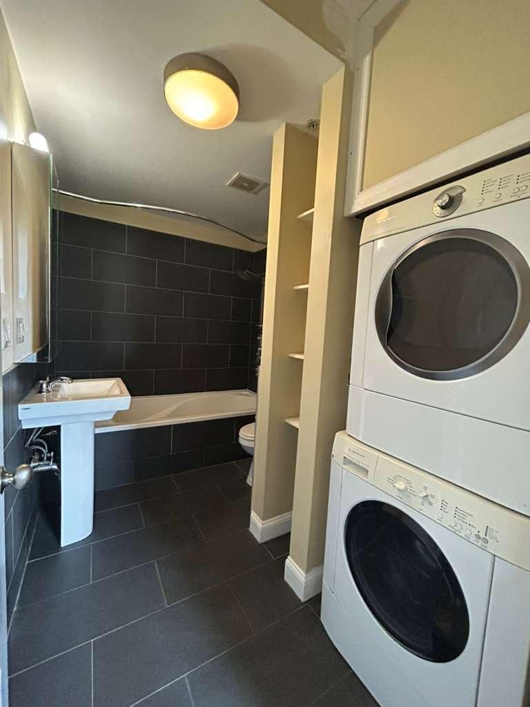 319 W Chelten Ave 305, Philadelphia, PA 19144