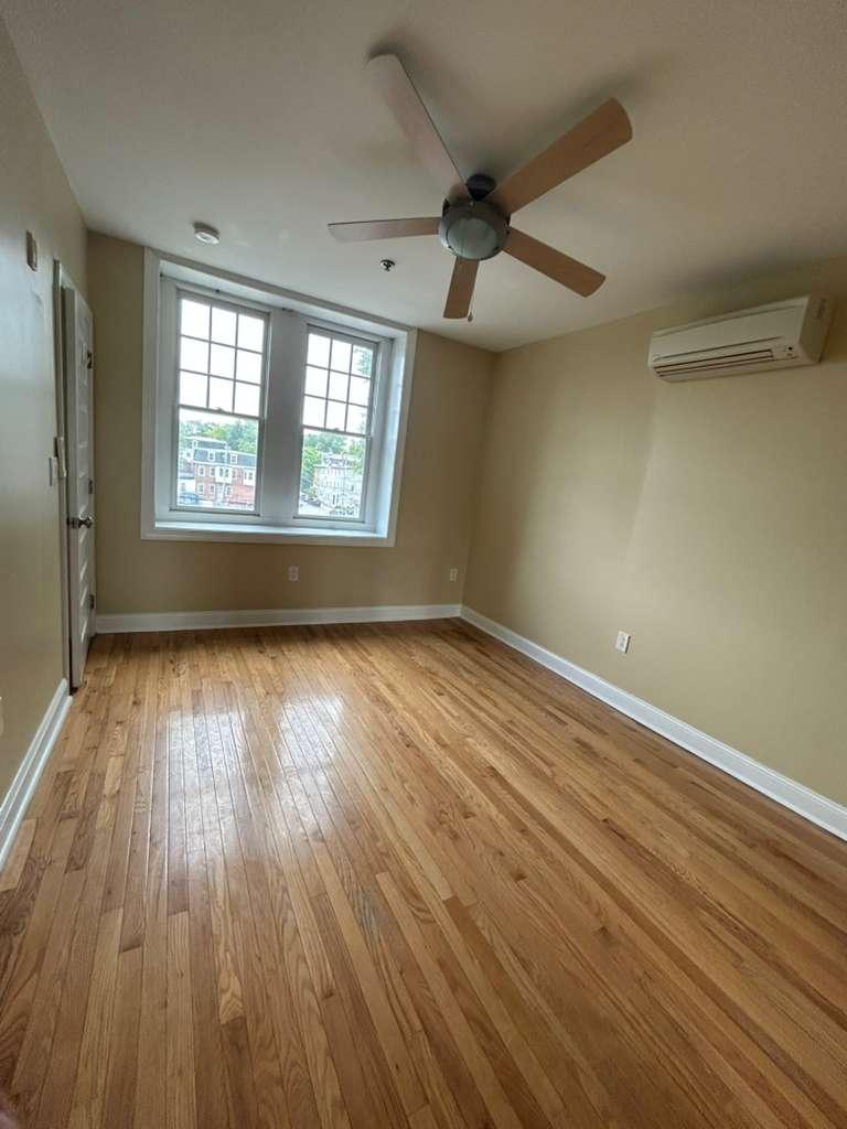319 W Chelten Ave 305, Philadelphia, PA 19144