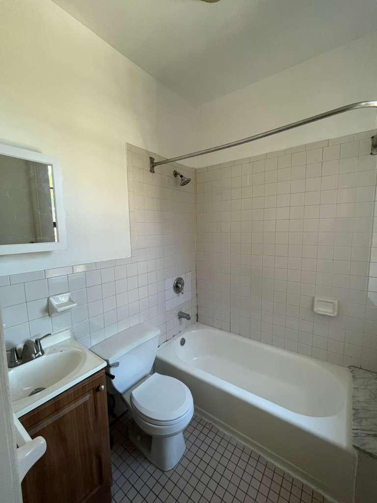 33 Storms Ave #3C Jersey City, NJ 07306
