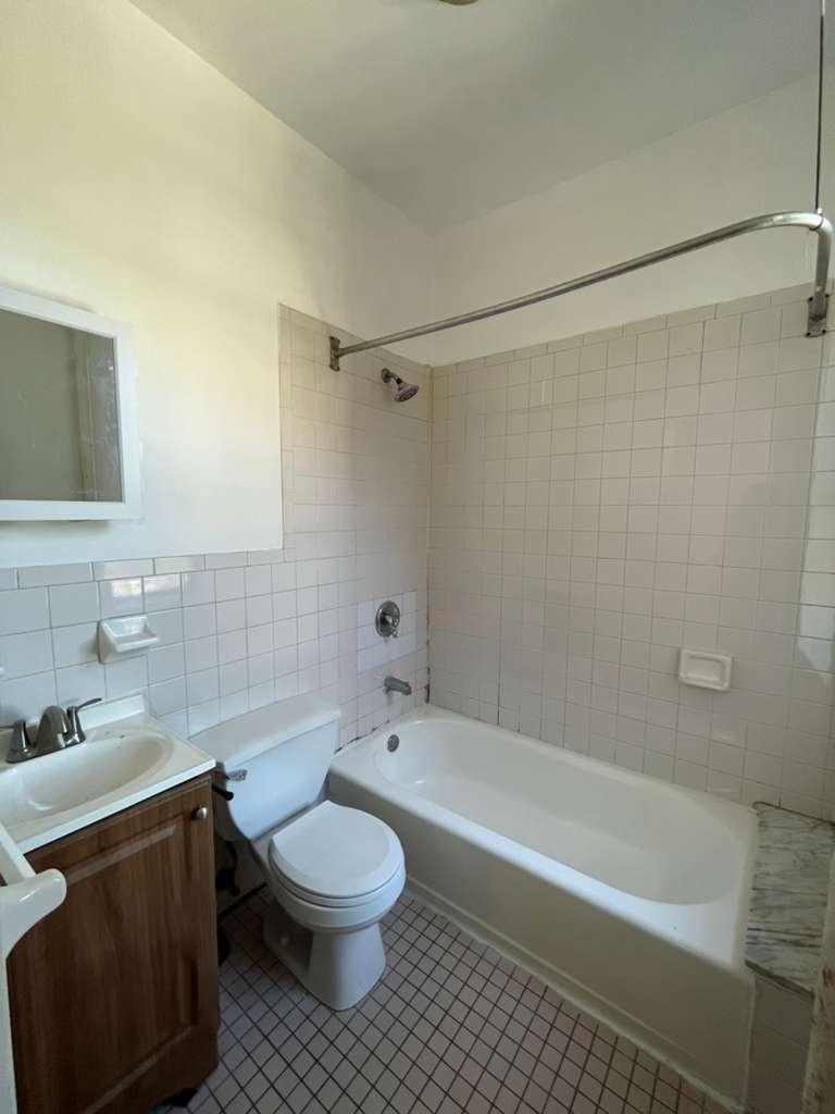 33 Storms Ave #3C Jersey City, NJ 07306