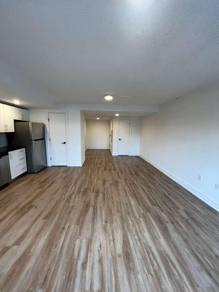 319 W Chelten Ave C Philadelphia, PA 19144