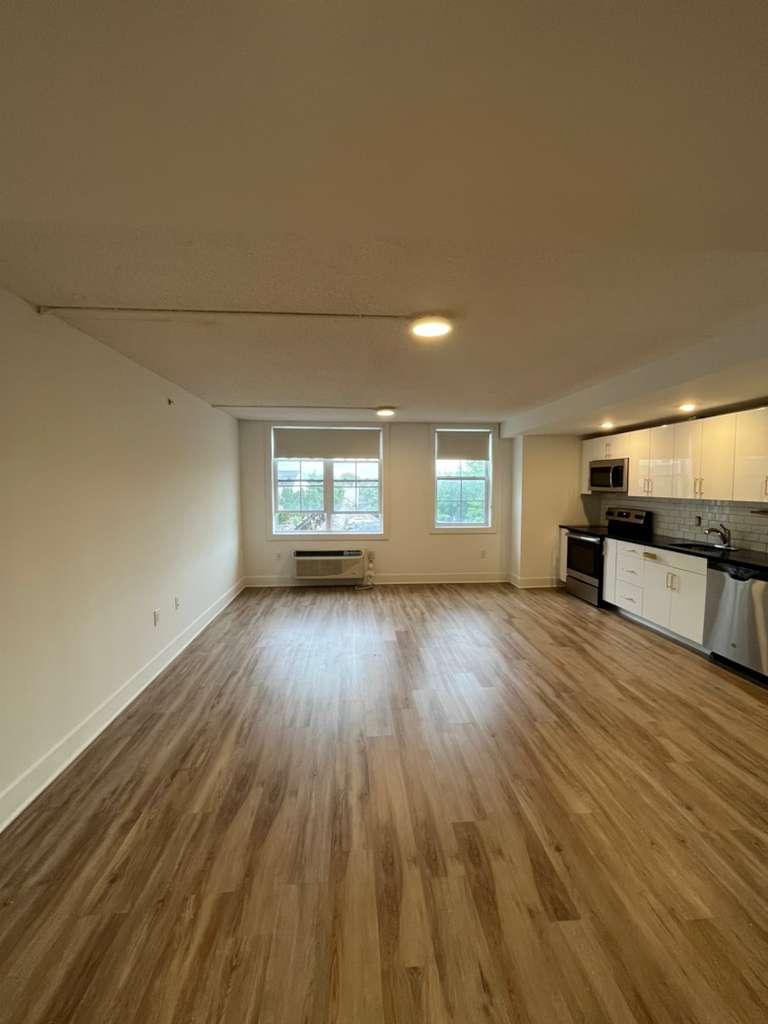 319 W Chelten Ave C Philadelphia, PA 19144